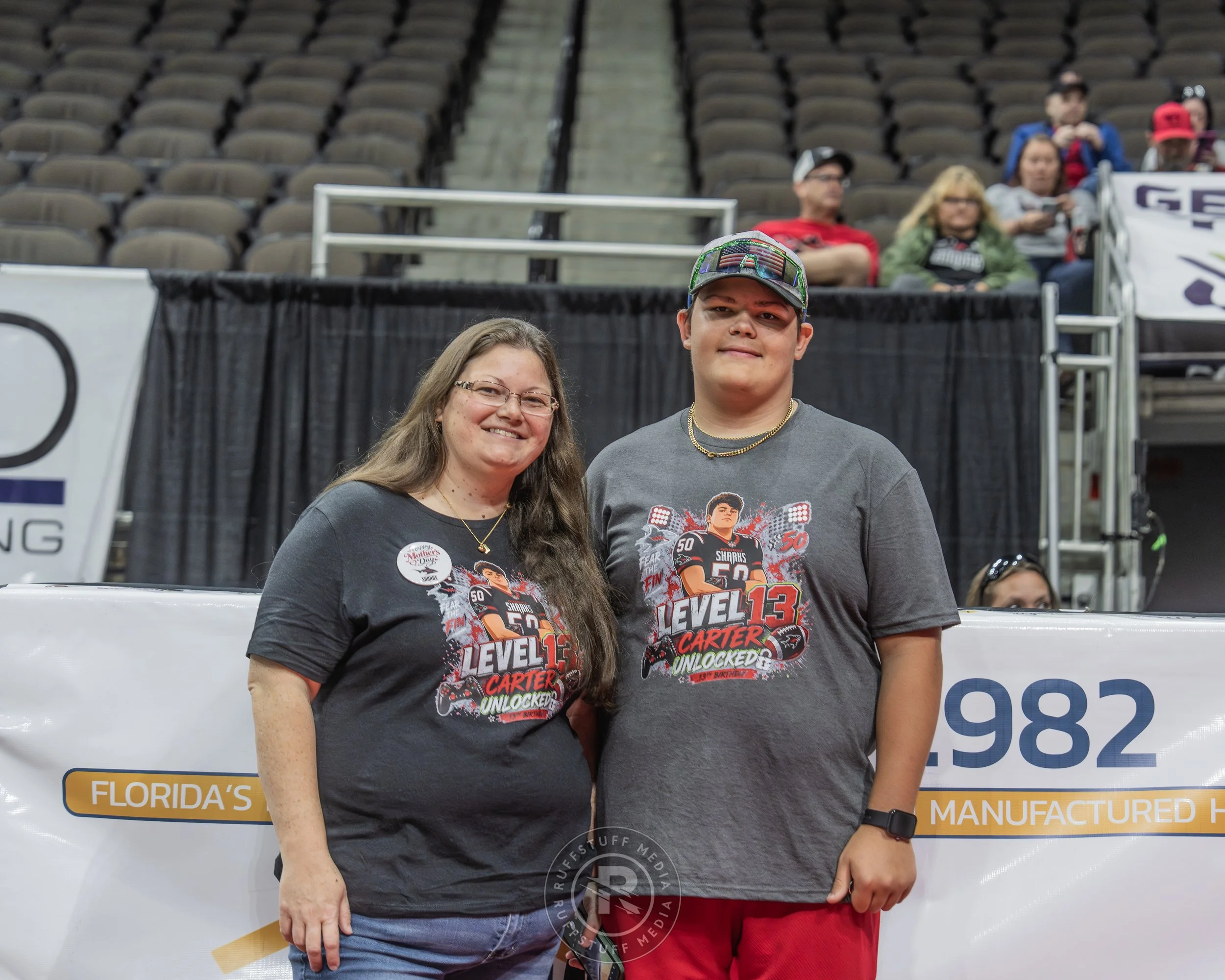Sharks 260509-12.JPG