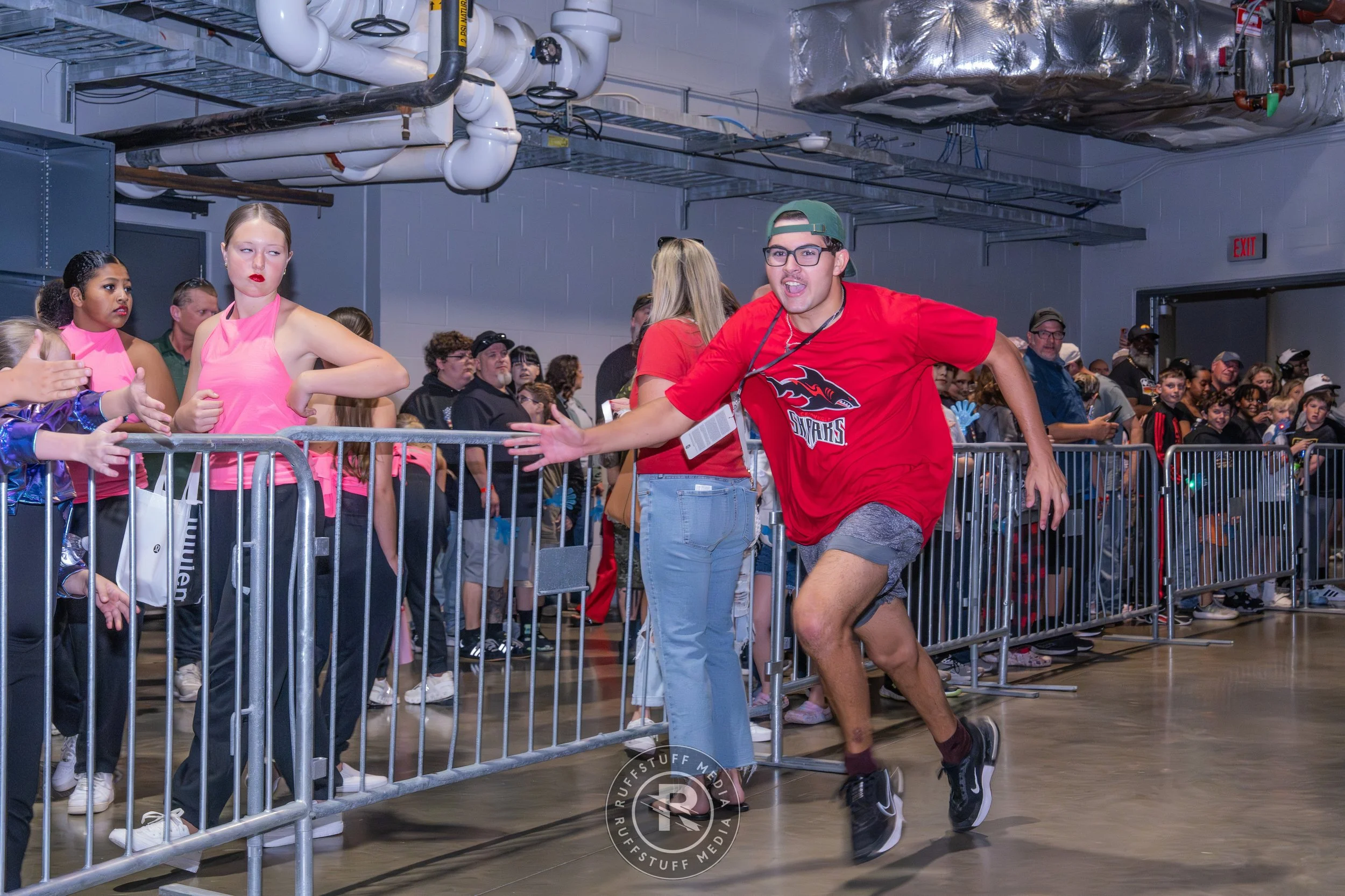 Sharks 260502-35_resize.JPG