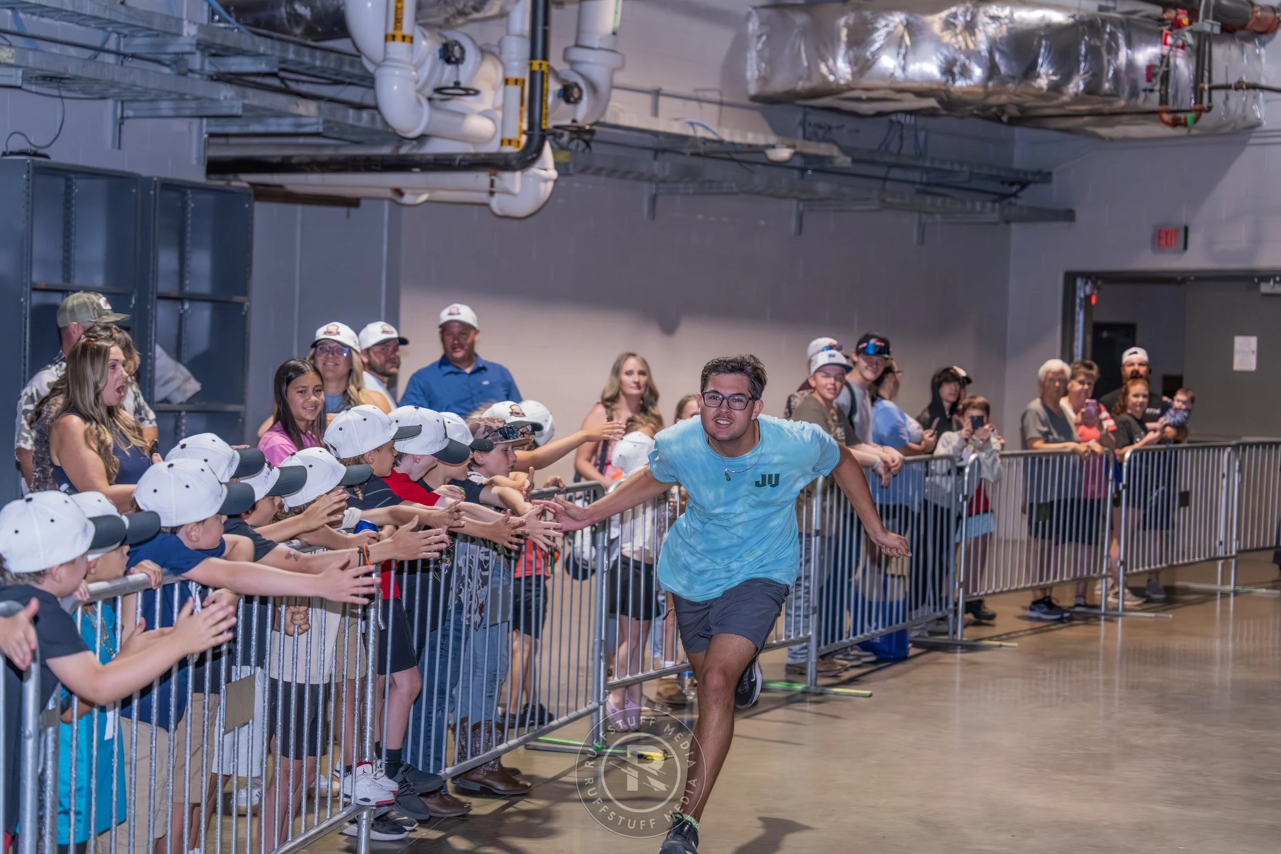 Sharks 260417-24_resize.JPG