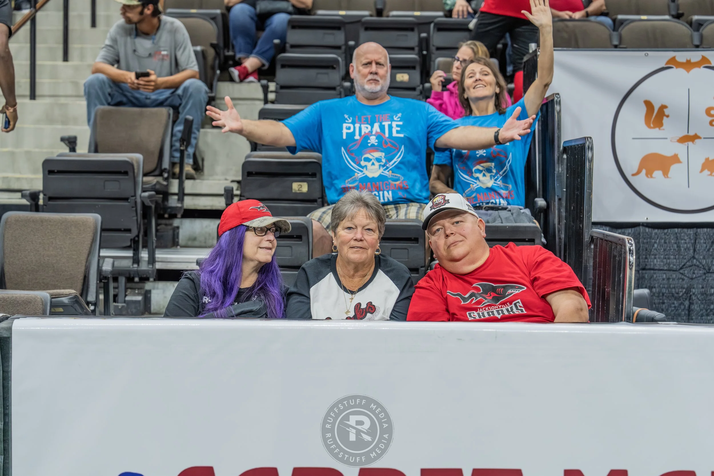 Sharks 260417-7_resize.JPG