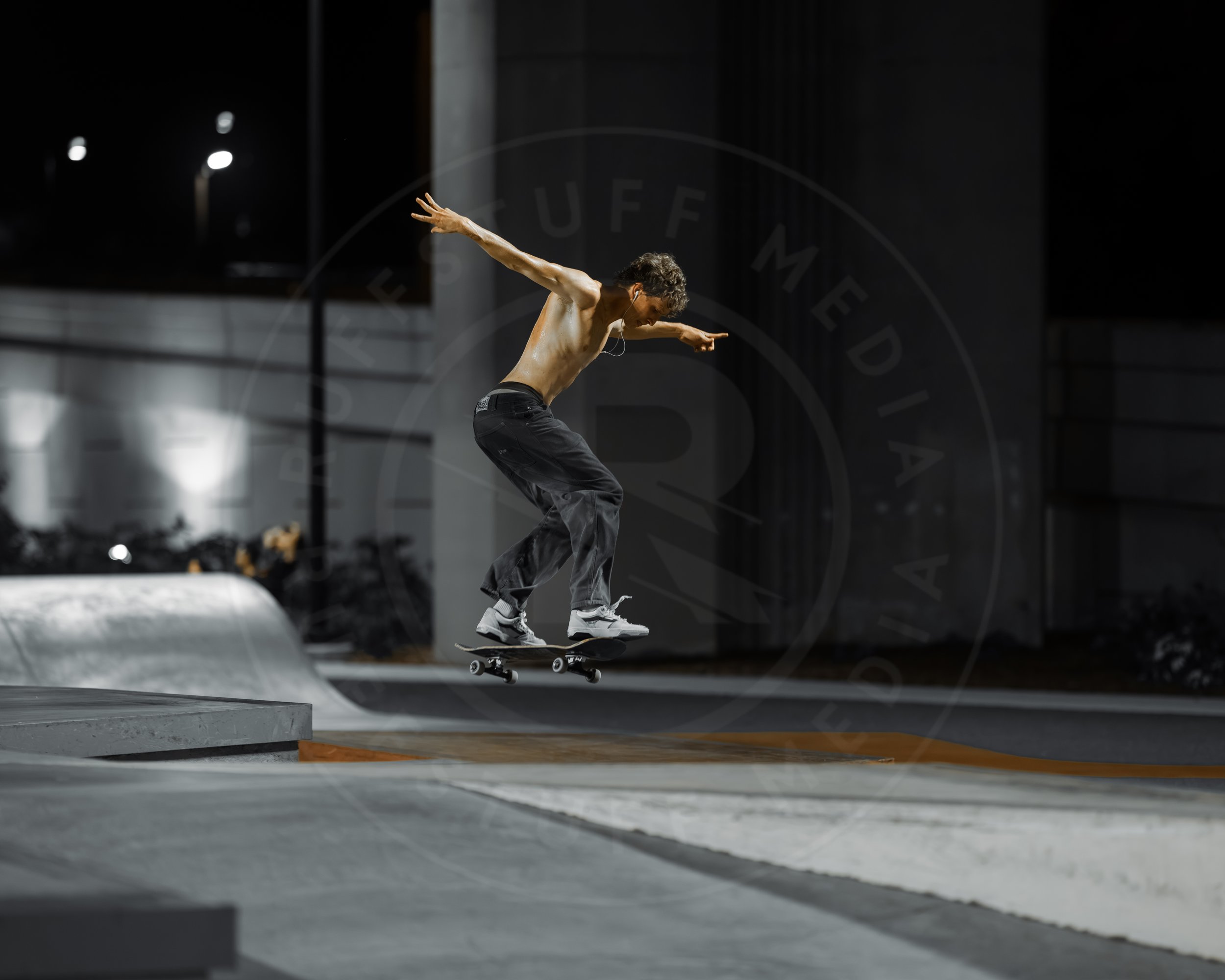 Skate Park 260829-27.JPG