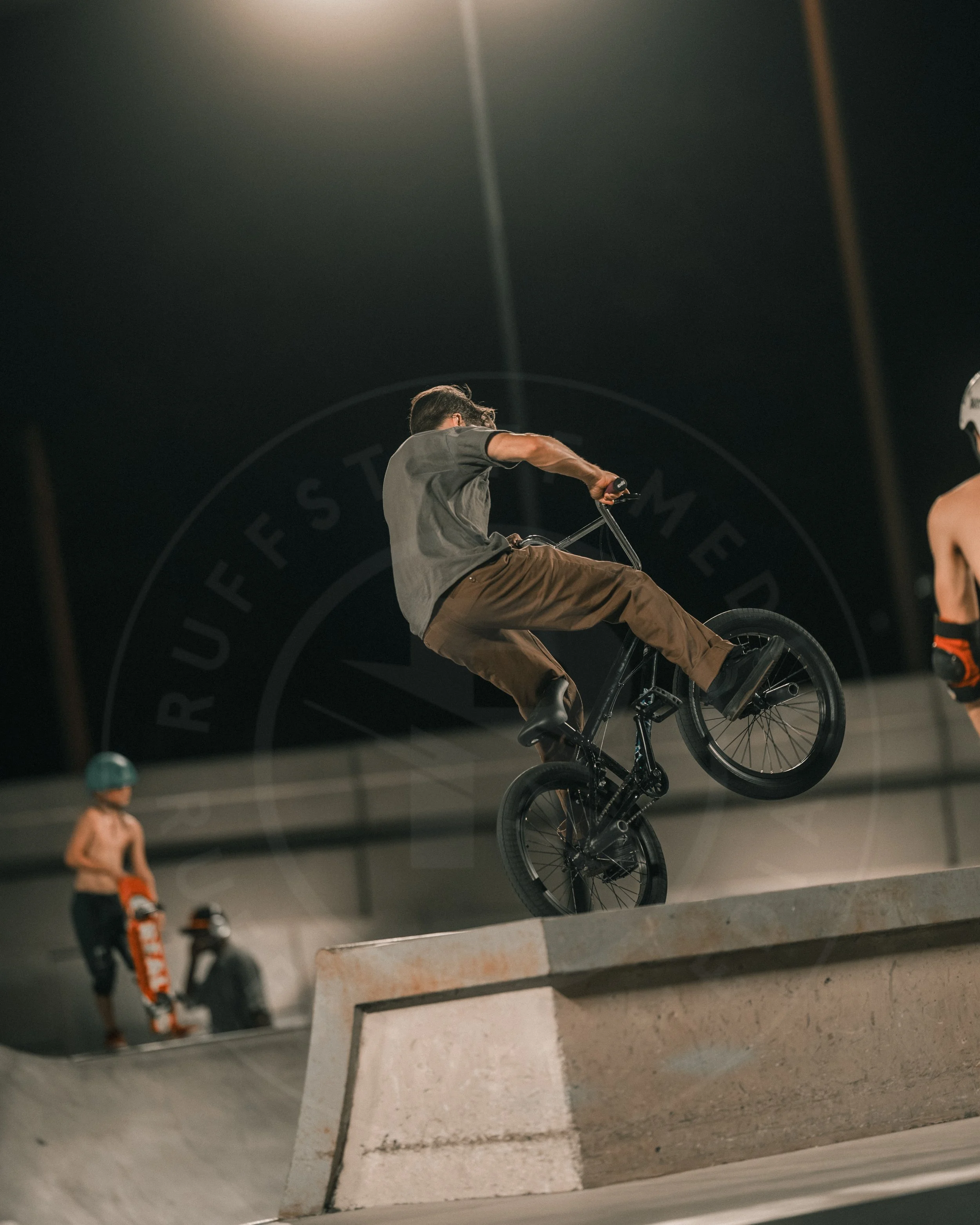 Skate Park 260822-34.JPG