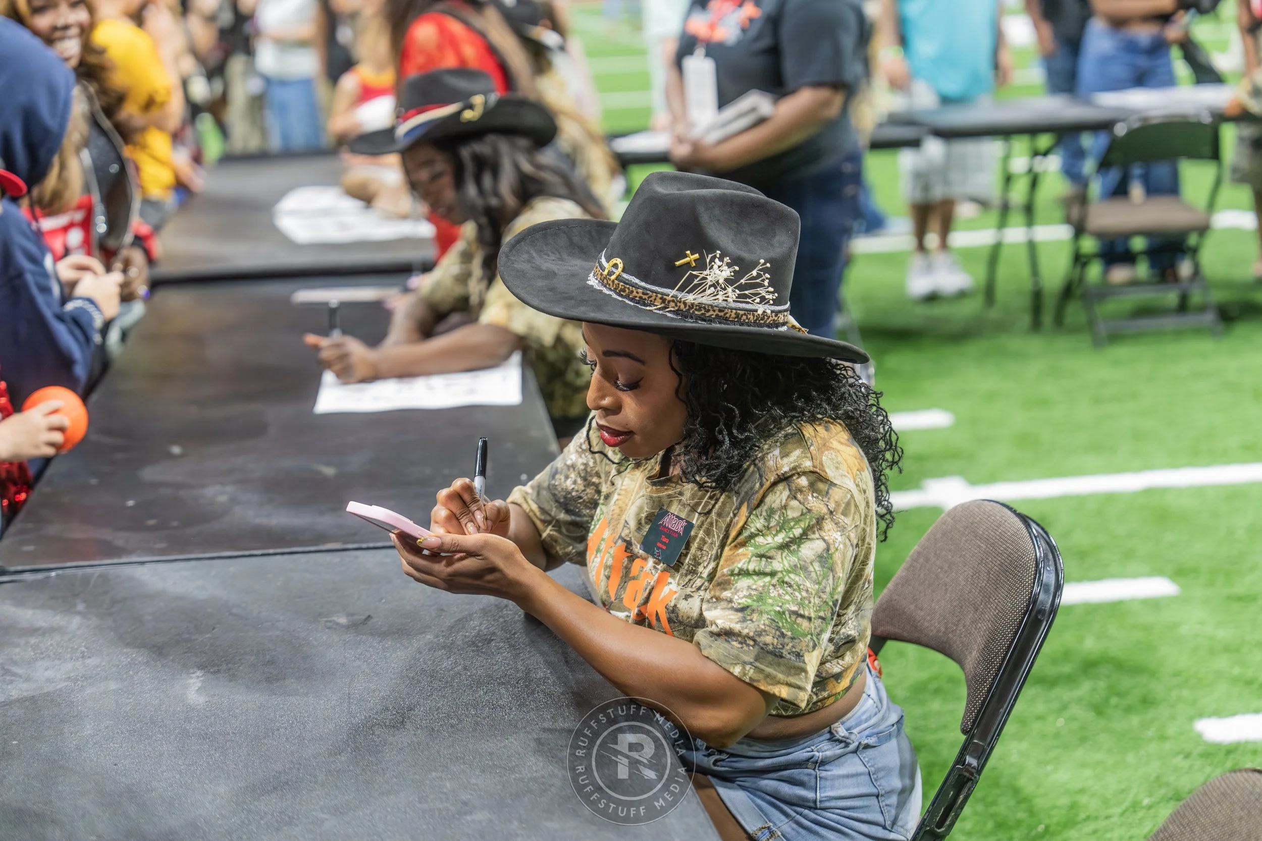 Sharks 260417-548_resize.JPG