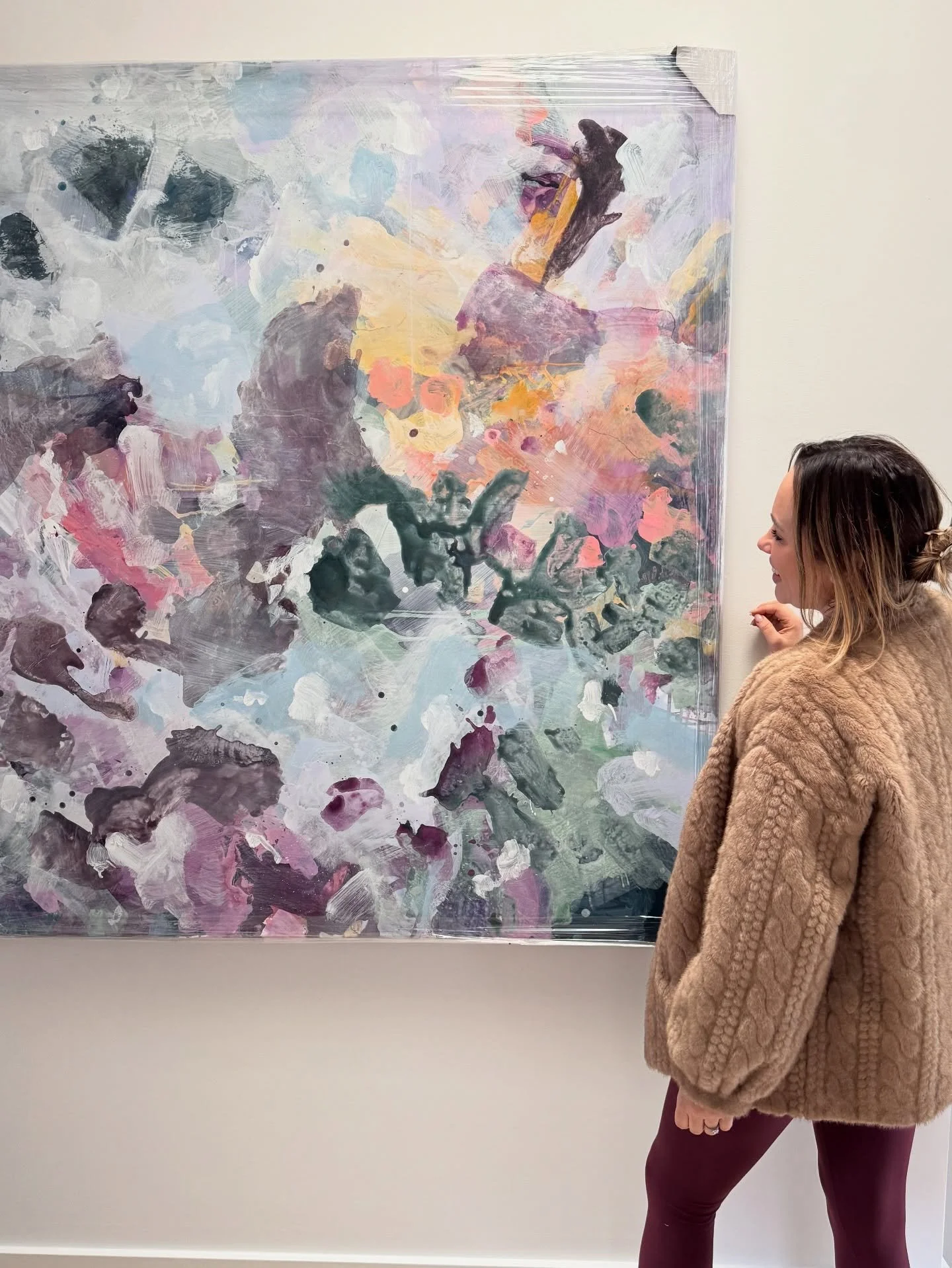 A fun morning delivering some artwork to @themummychef to style in her gorgeous home. The perfect hall wall for my latest piece.

Thanks for the pic @jesstuszynski 📸