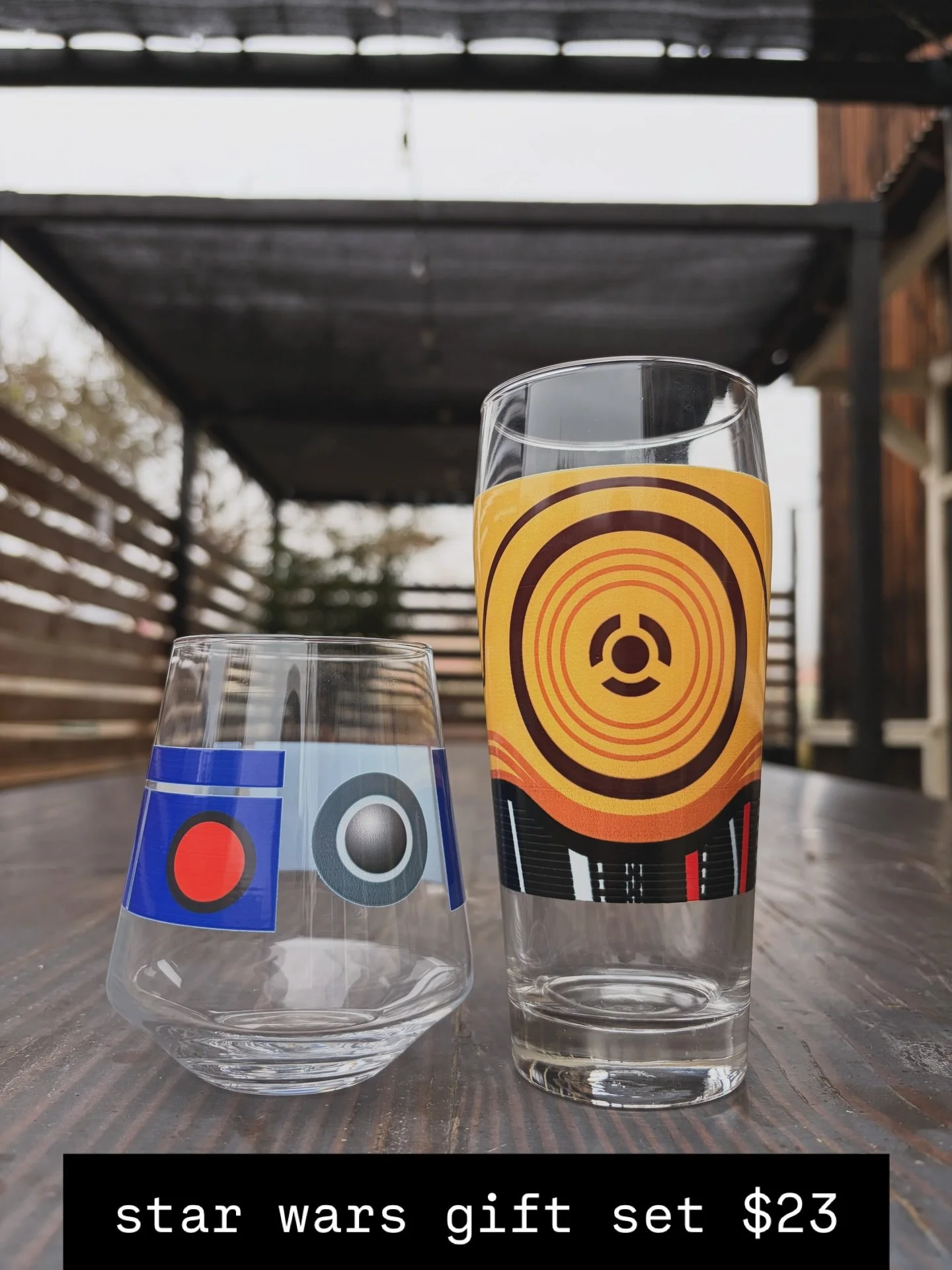 We got some last minute gift ideas for the stout and Star Wars lovers in your life. Open today 11am-10pm and tomorrow 2pm-10pm. See you soon 🎁

#giftguide #stout #starwars #glassware #holiday #christmas