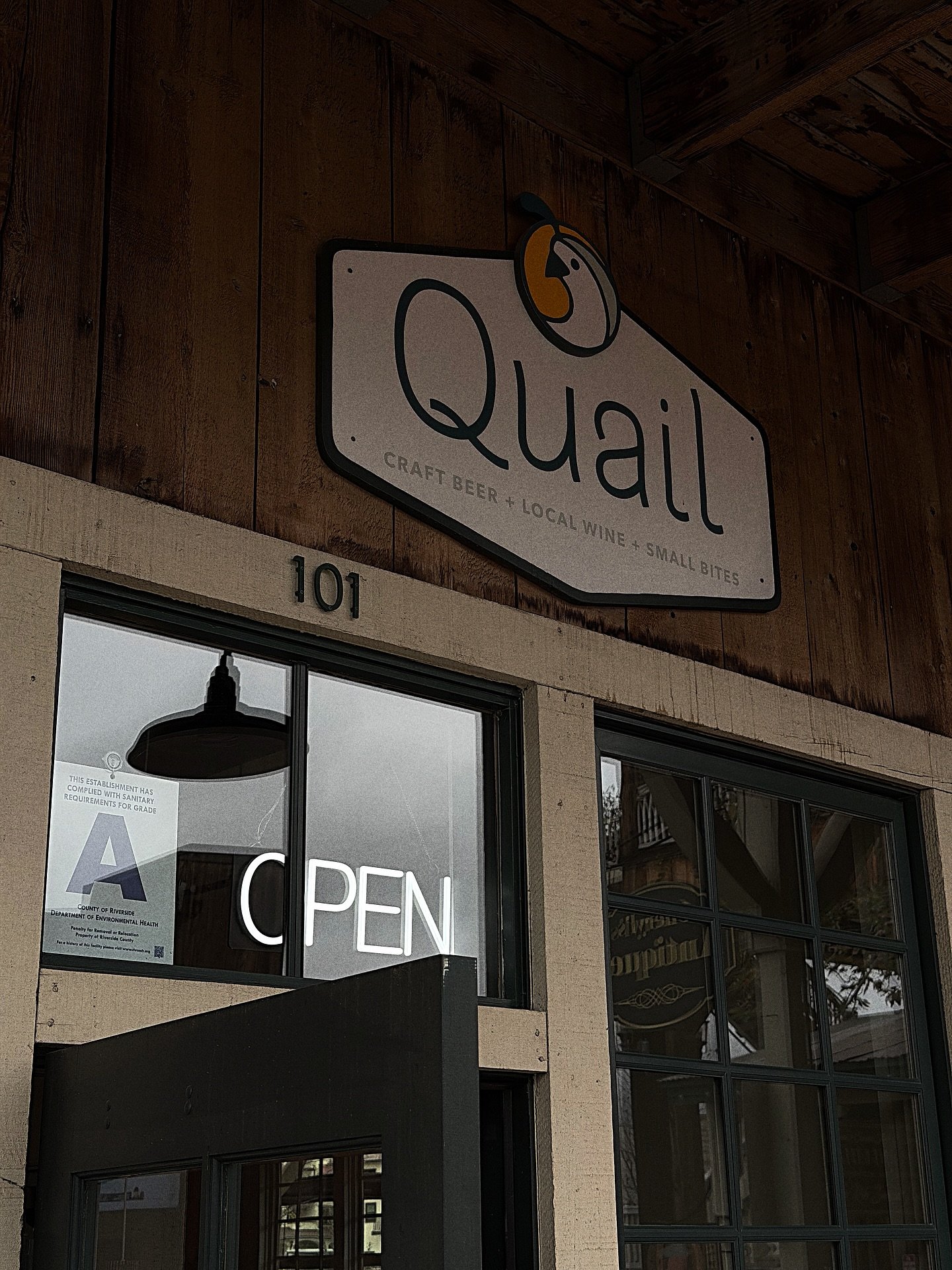 A perfect day to stop by Old Town for a drink ☀️🍻