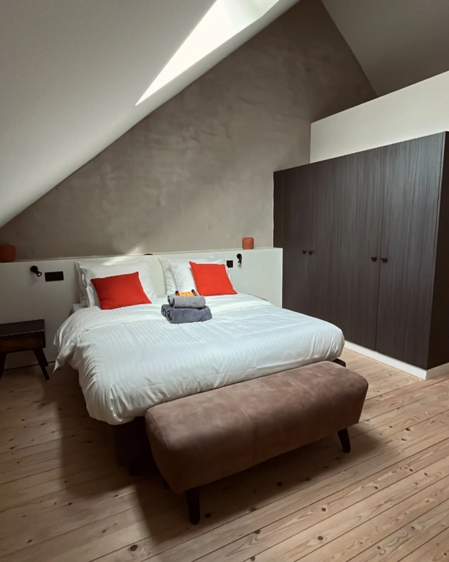 Almost autumn break! 🍁🍂 Time to relax by the sea. 🌊 

#stayatsea #blankenberge #visitblankenberge #visitflanders #blankenbergebeach #ontdekblankenberge #vakantie #vakantiehuis #vakantiewoning #vakantieappartement #studio #piervanblankenberge #vaka