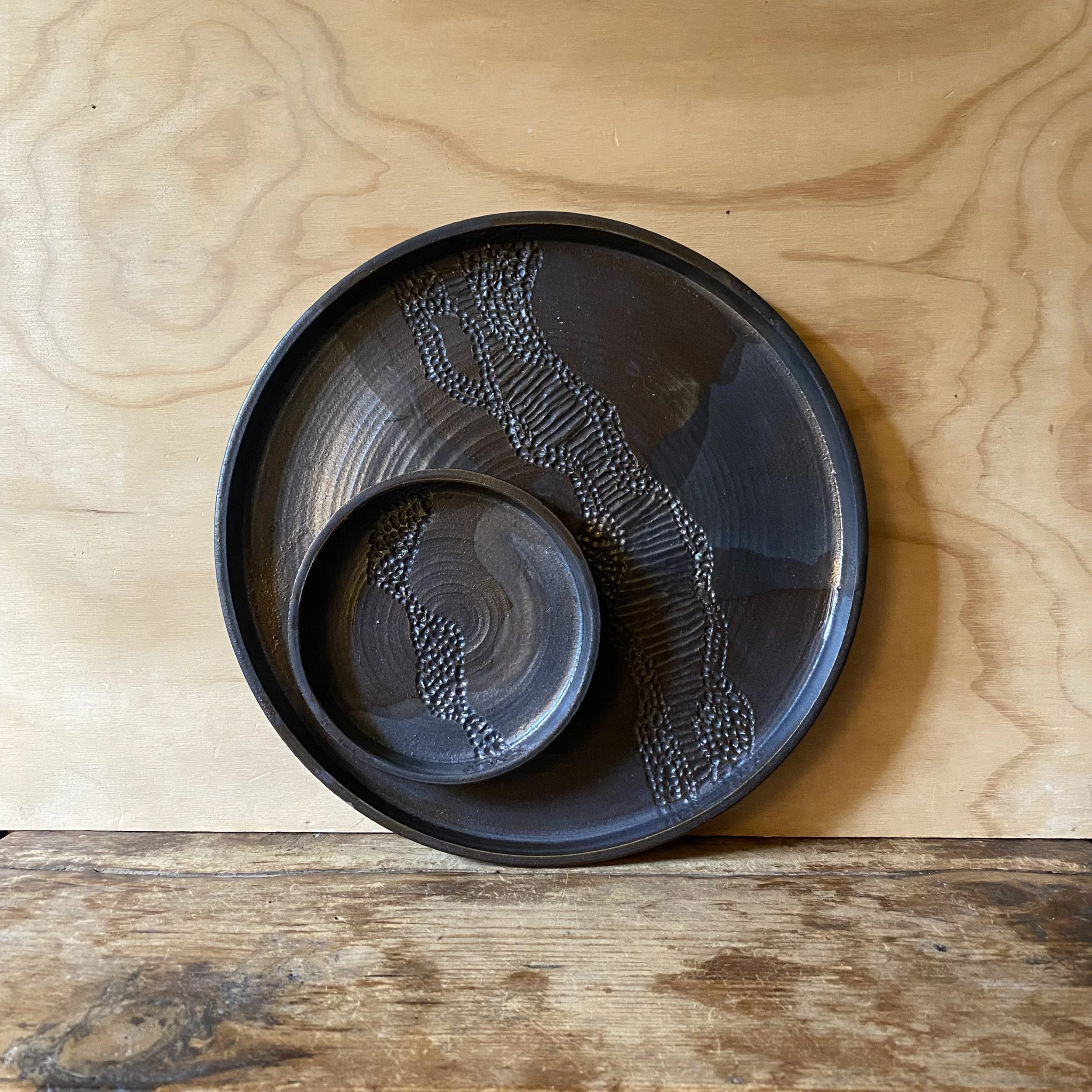 Handmade ceramic Faultline platter with dish