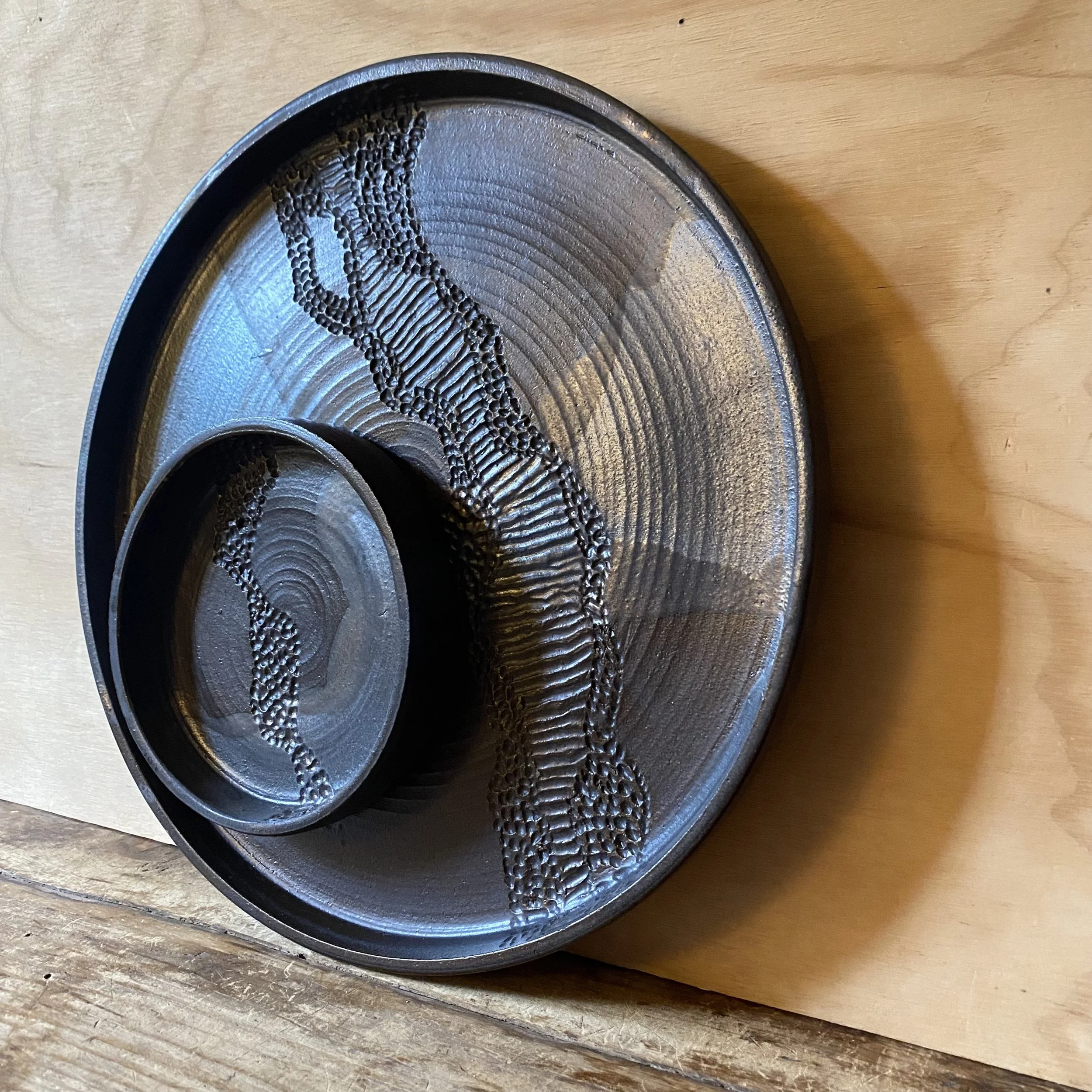 Handmade ceramic Faultline platter with dish