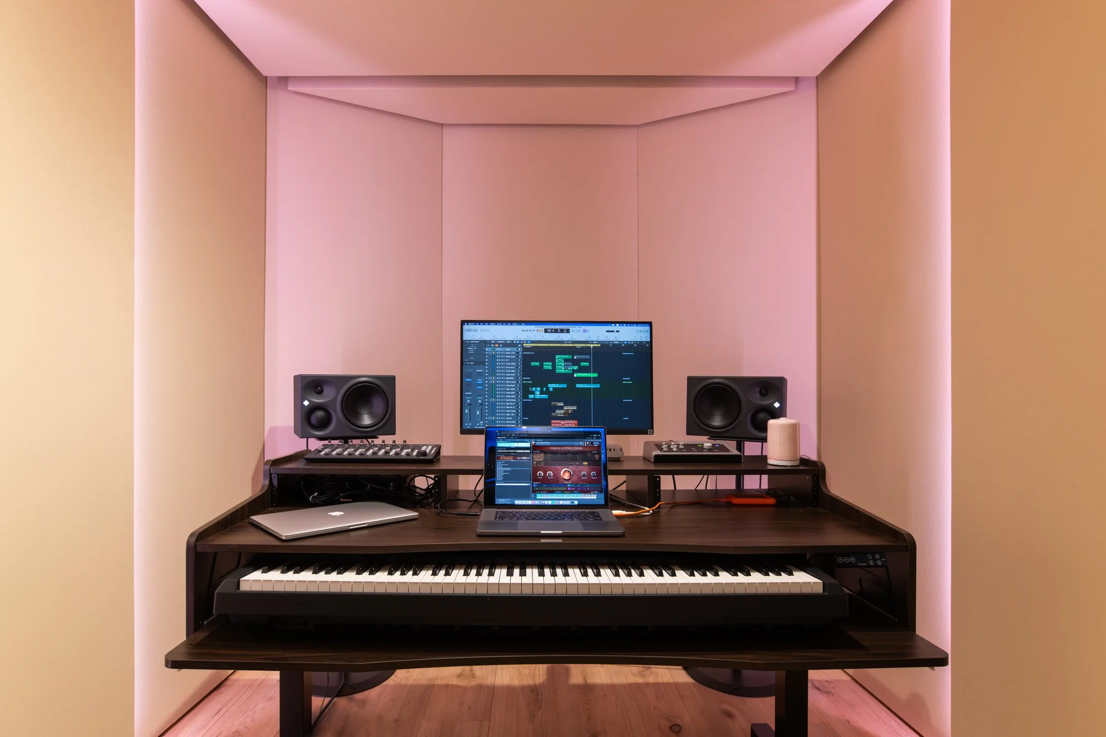 2024-07-25-Rekorder Studios-Studio 2-Klein-for Instagram-by Friso Boven-1.jpg