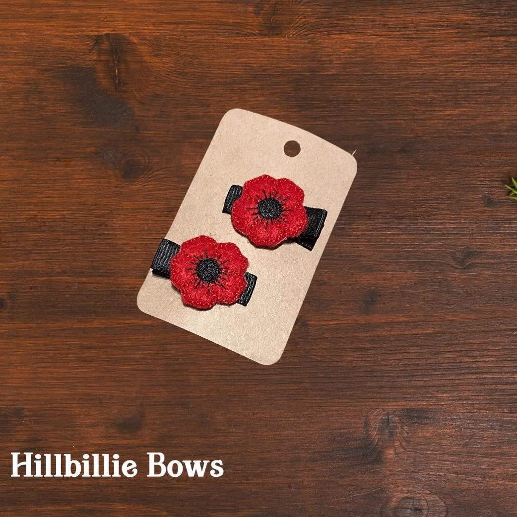 🌺🌺Poppy clips are back. 🌺🌺

ribbon covered mini clips with embroidered poppies.