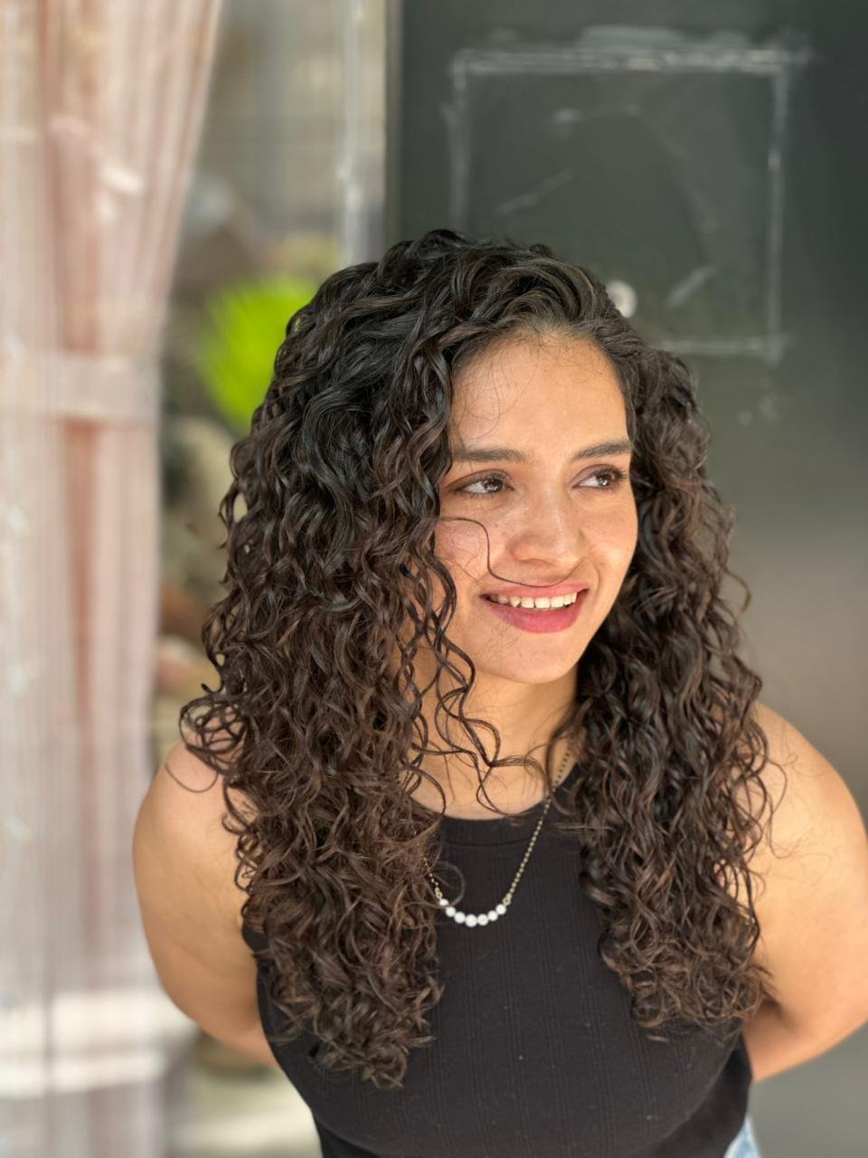 How to Maintain Curls After a Blowout or Straightening