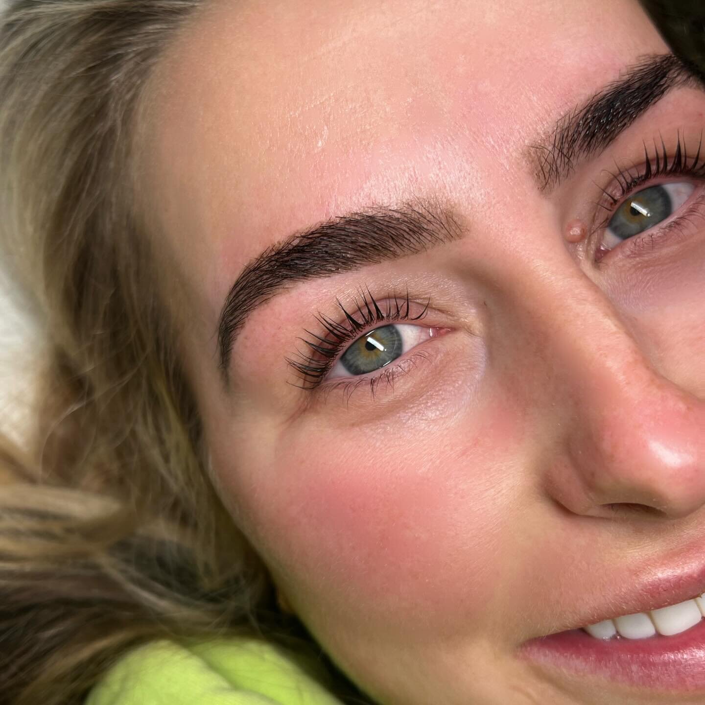Pampered Mummy! 
Looking gorgeousss completely make up free, LVL &amp; Brows done just in time for her new baby&rsquo;s birth. 
@nouveaulashesuk