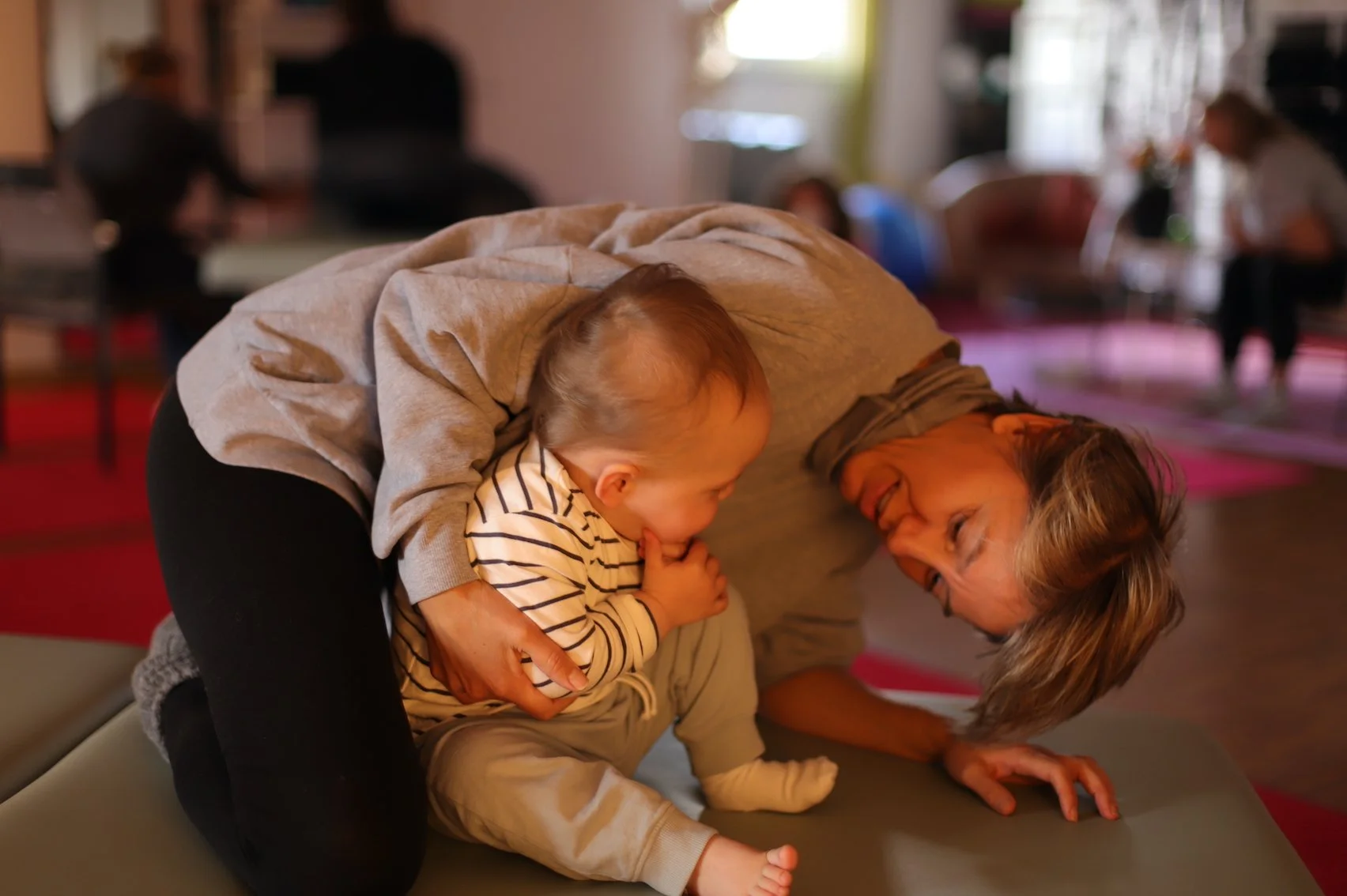 Ich unterstütze Kinder dabei, durch neurozentrierte Impulse neue Bewegungsmuster zu entdecken und ihre motorische Koordination spielerisch zu verbessern.