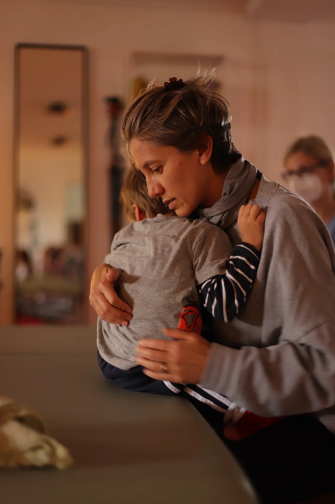 Acompaño a los niños de forma lúdica con NeuroScanBalance® para fomentar nuevas posibilidades de movimiento y etapas de desarrollo en Zúrich.