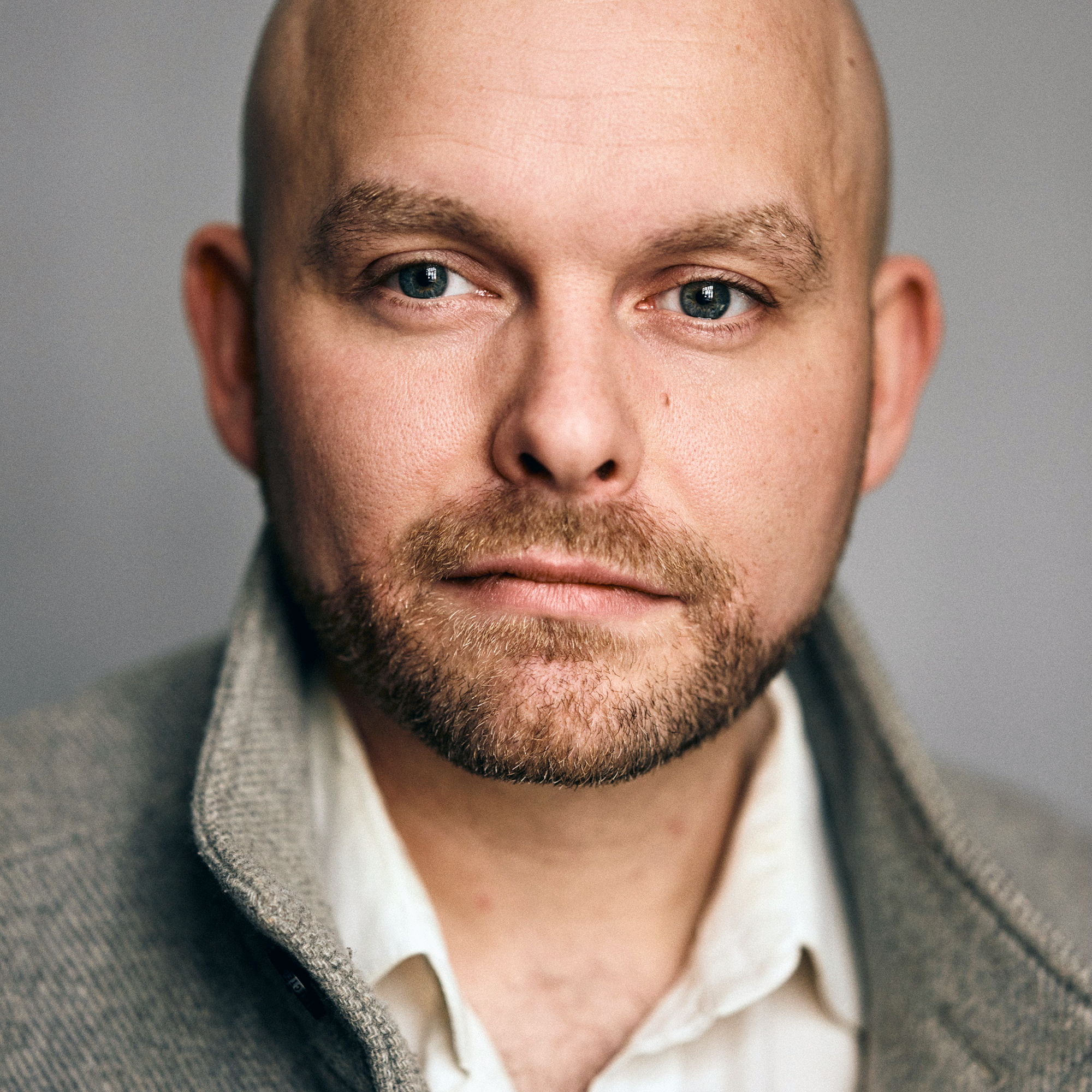 OWEN LLEWELYN HEADSHOT
