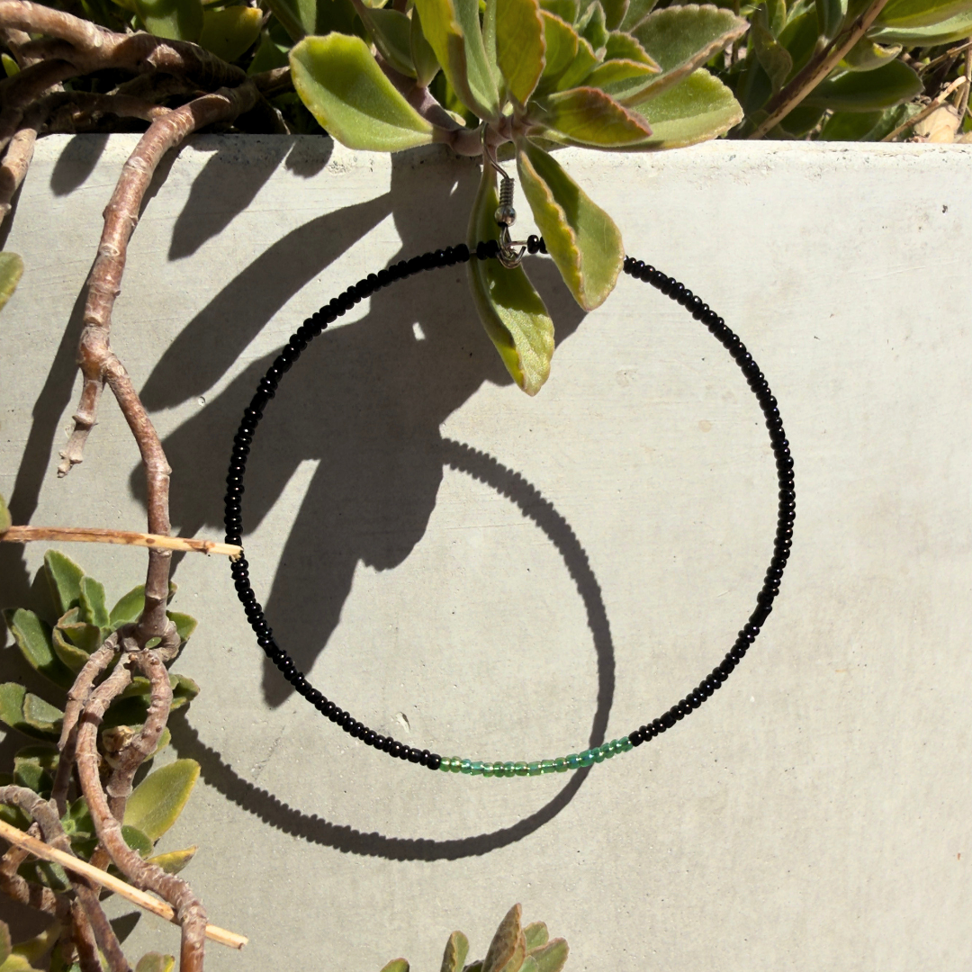 Earrings hoops XL Black v2.png