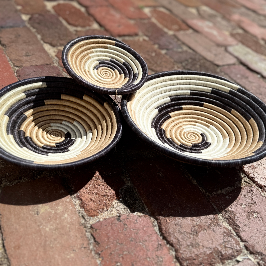 Baskets Triplets Black Swirl v3.png