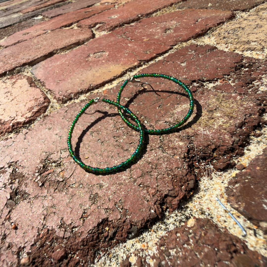 Earrings Hoops Ovals Green v3.png