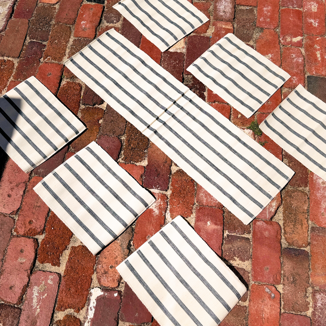 Table mats Blue Stripe v2.png