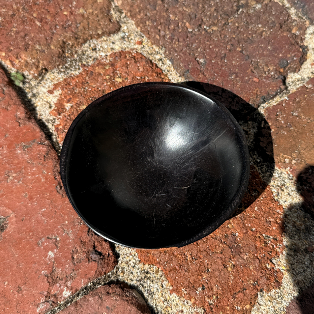 Wooden Trays Small Round Black v2.png