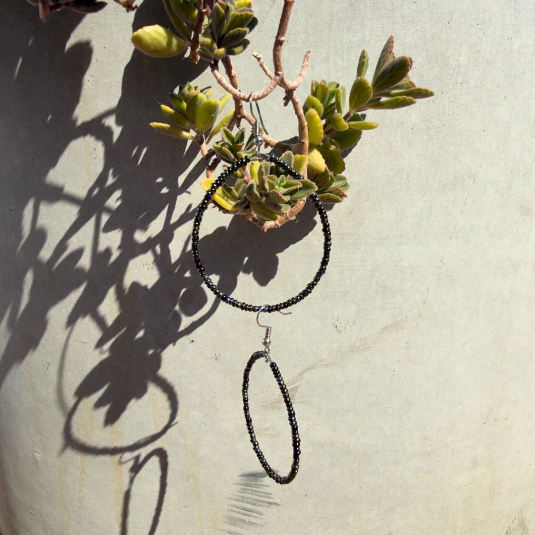 Earrings Hoops Ovals Metal v2.png