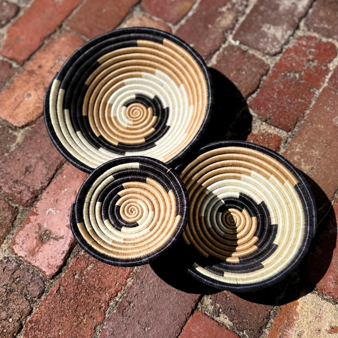 Baskets Triplets Black Swirl v6.png