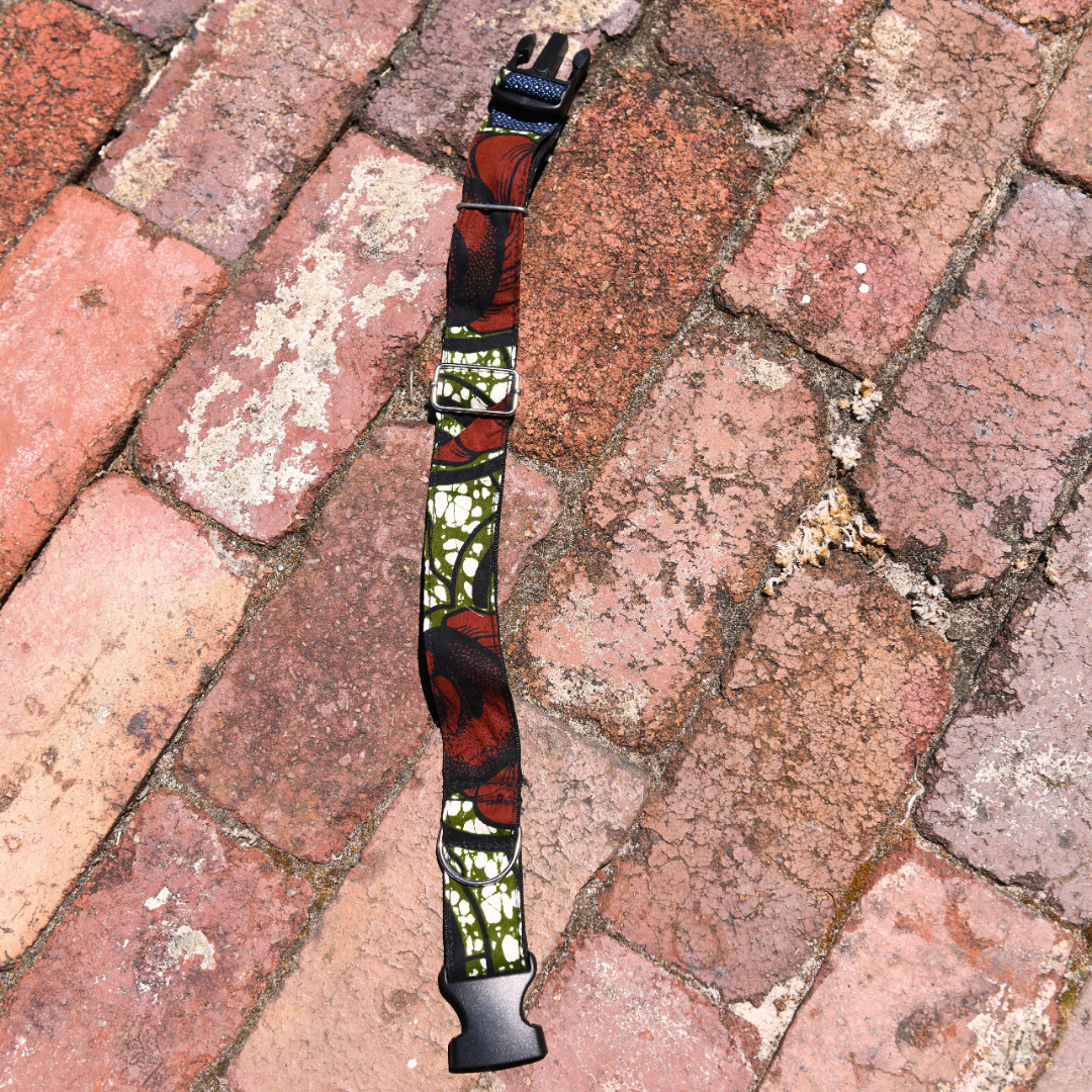 Dog Collar Large Red & Green.png (Copy)