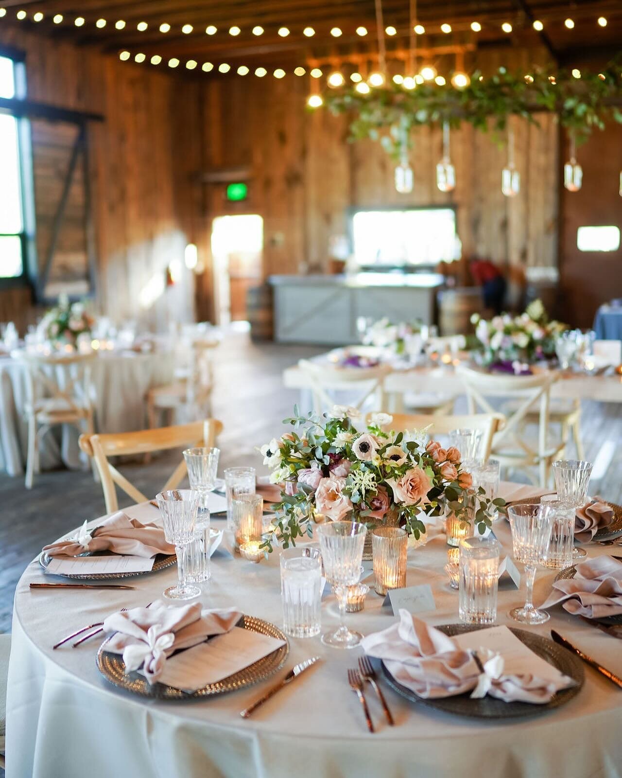 Soft and sweet colors with romantic lighting for this ranch wedding! #duetweddingsandevents

#blueskyranch #utahweddingplanner #ranchwedding #utahweddings #weddingdetails #weddinginspo