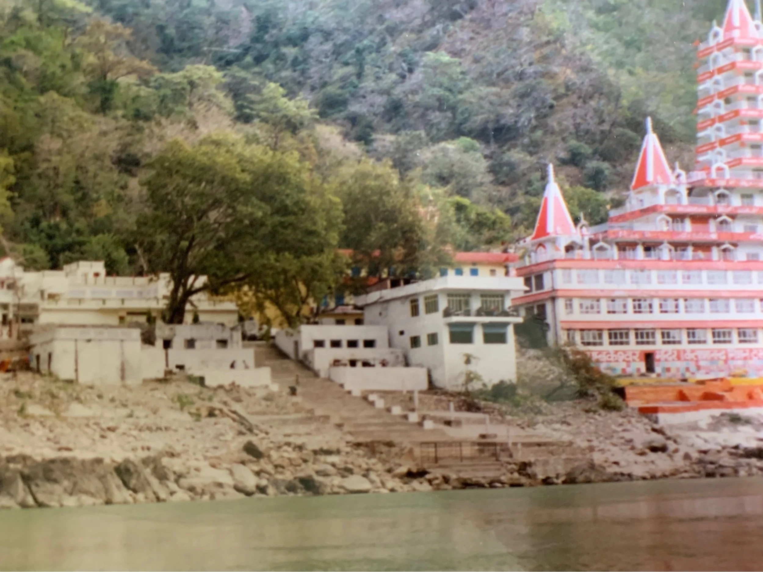 Laxmanjula+Rishikesh.jpg