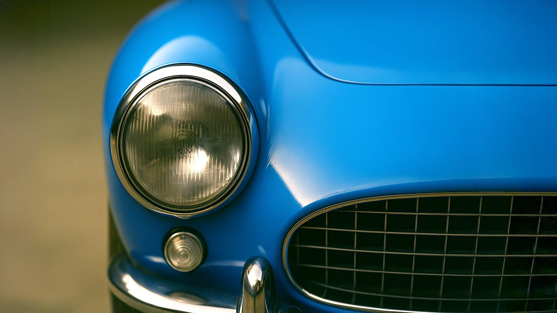 04 CLOSE UP_RACING_01.jpg