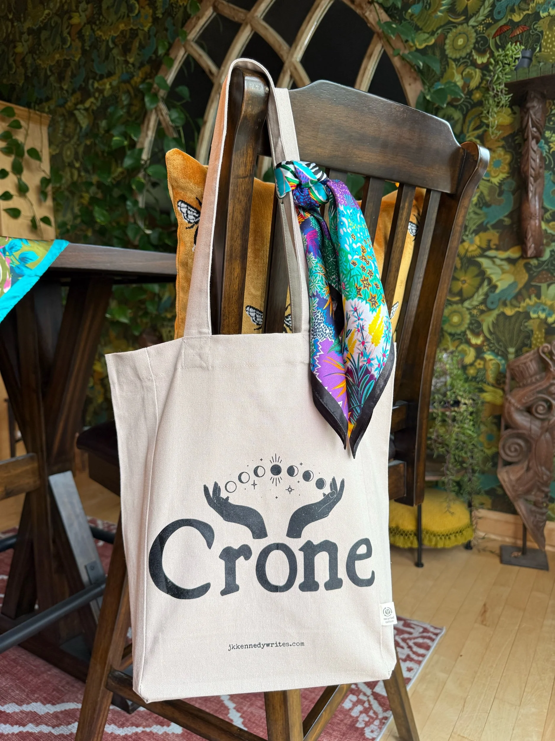 Crone (moon) tote