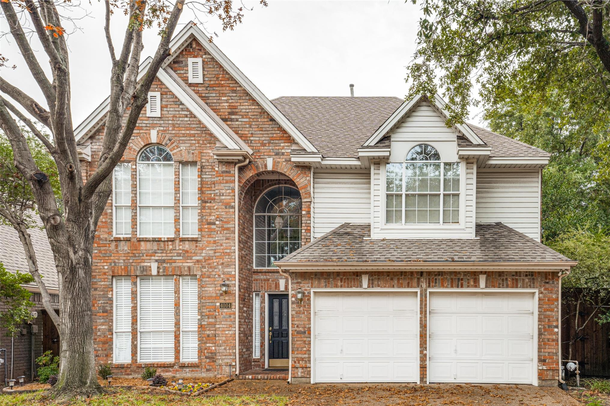 4004 Azure Lane, Addison, Texas 75001