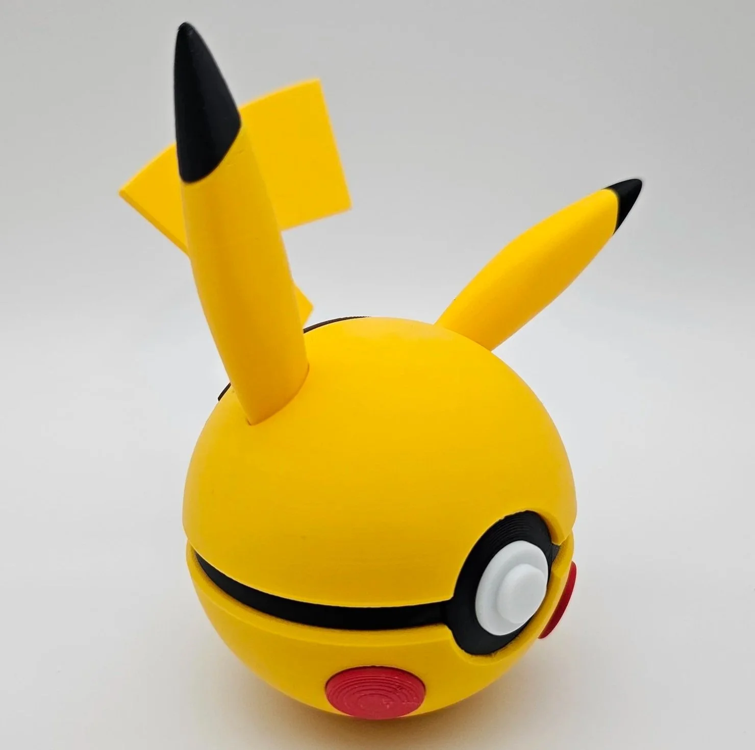 Pikachu+Pokeball5+%2415.jpg
