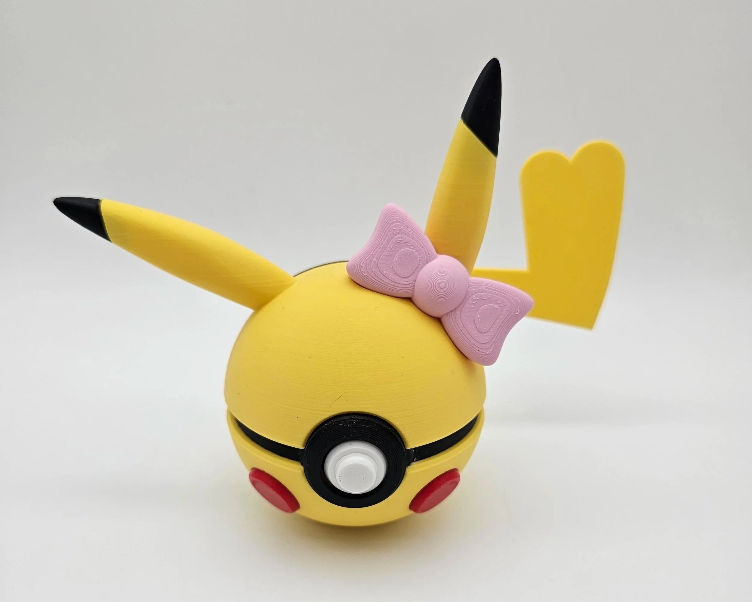 Pikachu Female Pokeball - 3D prints