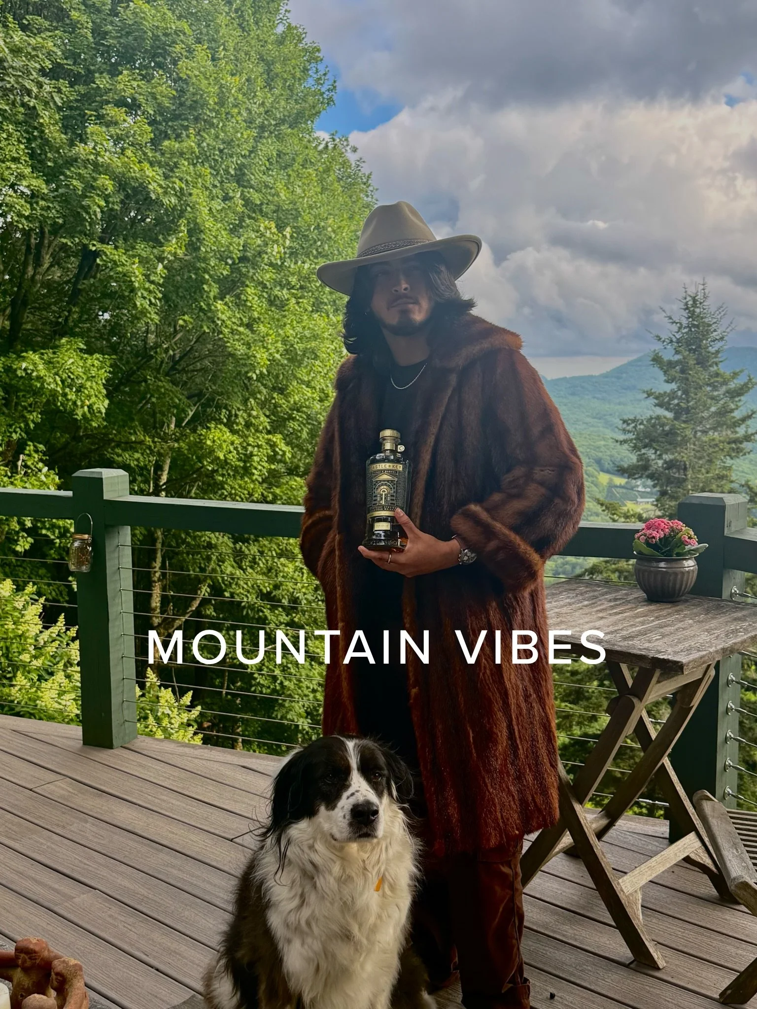 Your mountain pour 🥃 @castleandkey 

Courtesy of the Bourbon Baron @rahim97__ 

Giddy Up!

#mountaintime #summersips #bourbon