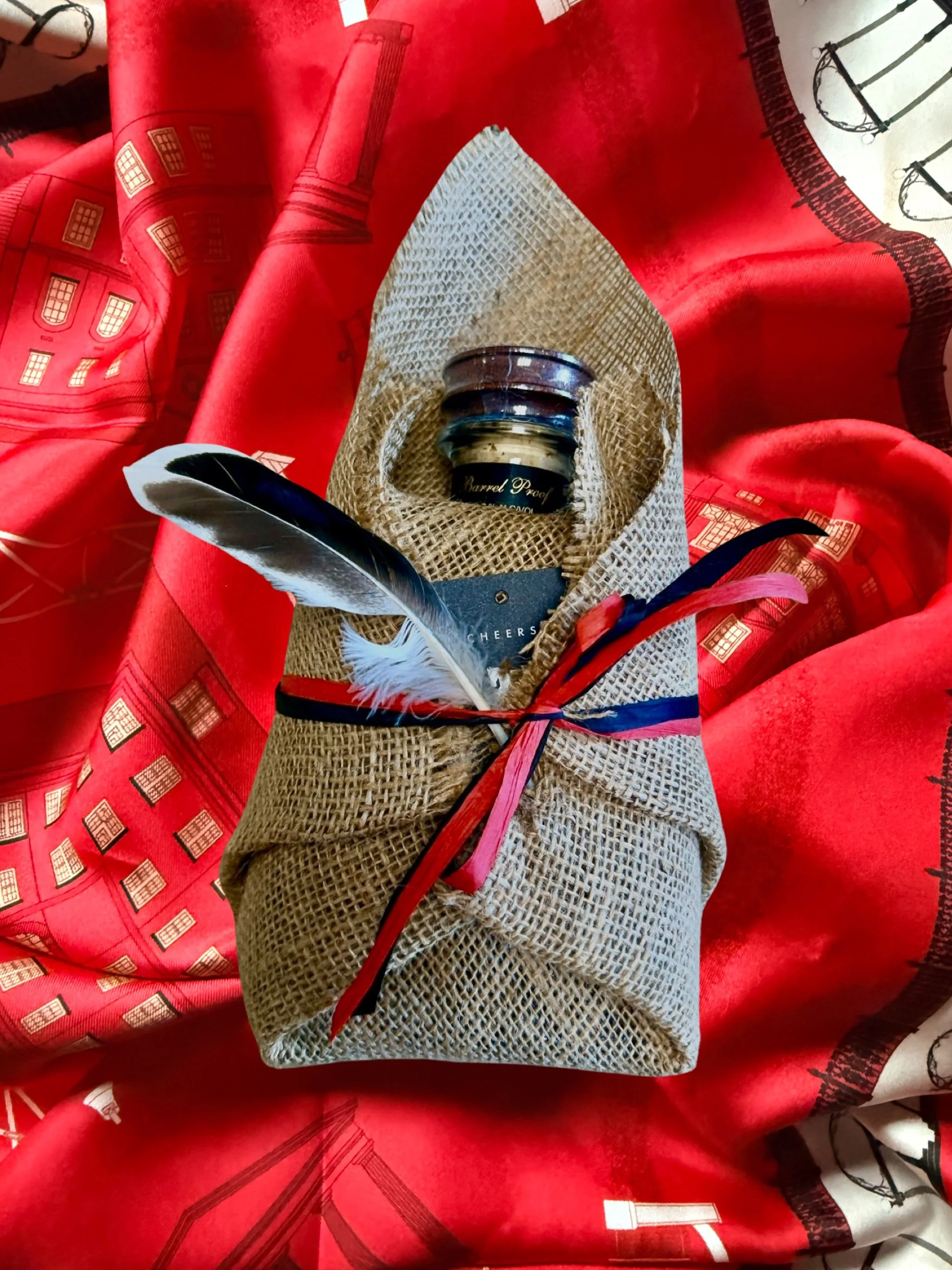 Headed to a tailgate? To a game-day party?

Grab your host gift at the White Horse. 

🐎 Giddy Up 🐎 

#hostgift #gameday #shopsmall