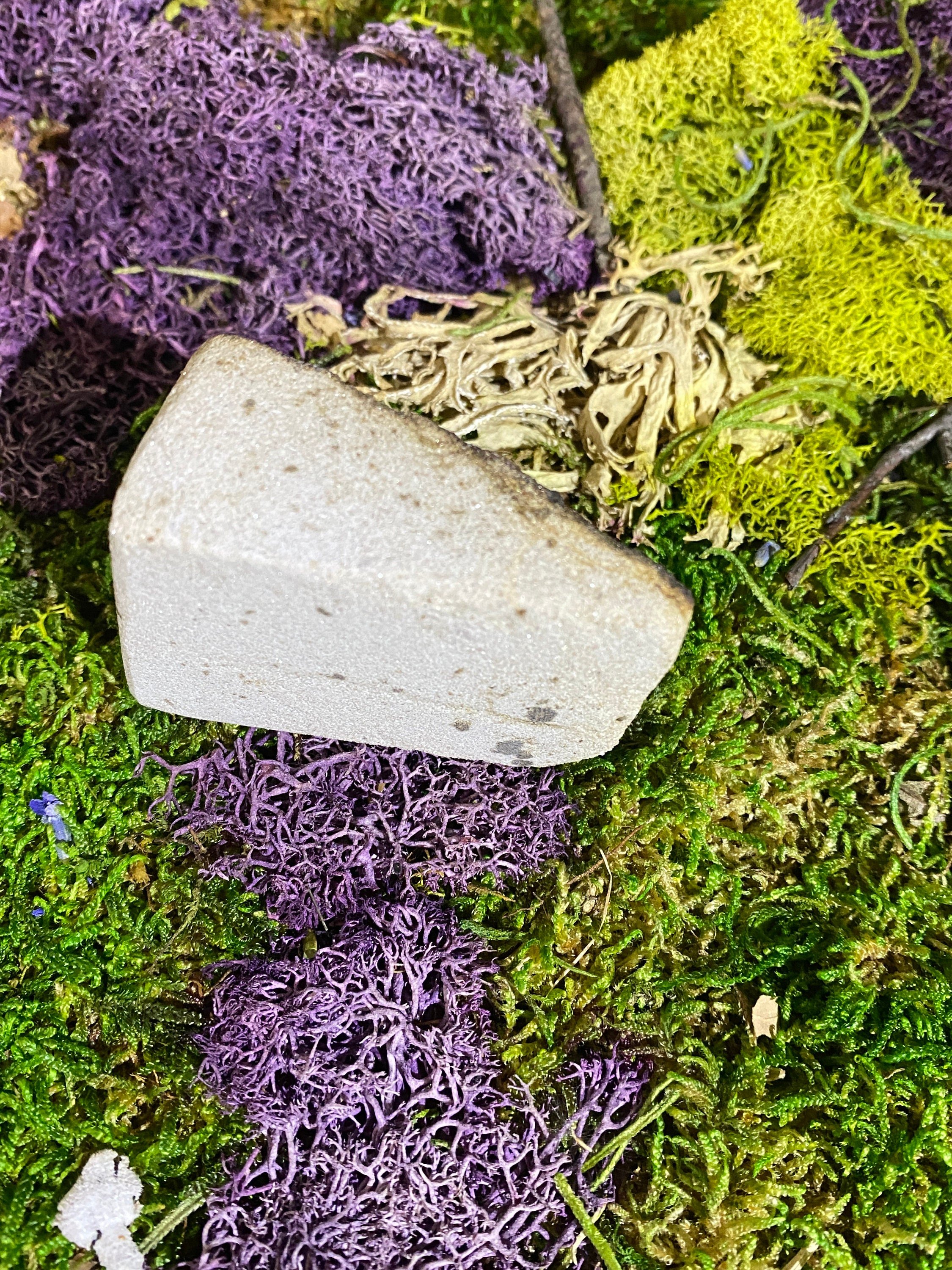https://i.etsystatic.com/20819021/r/il/1827e3/3818117653/il_fullxfull.3818117653_bt43.jpg