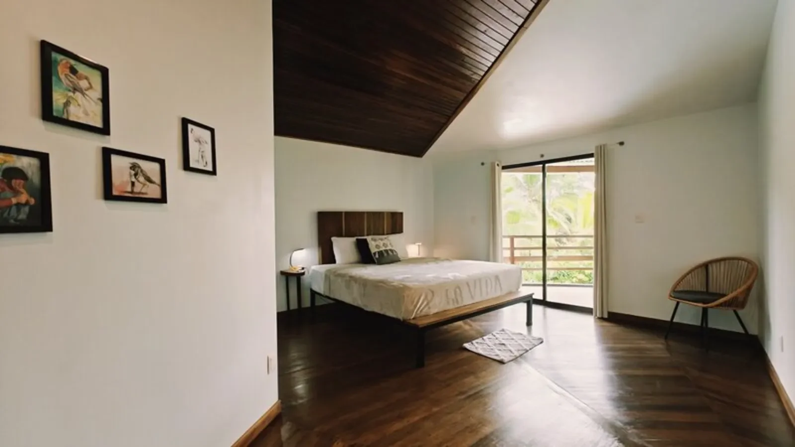 Renovated Home with Ocean View (8).webp