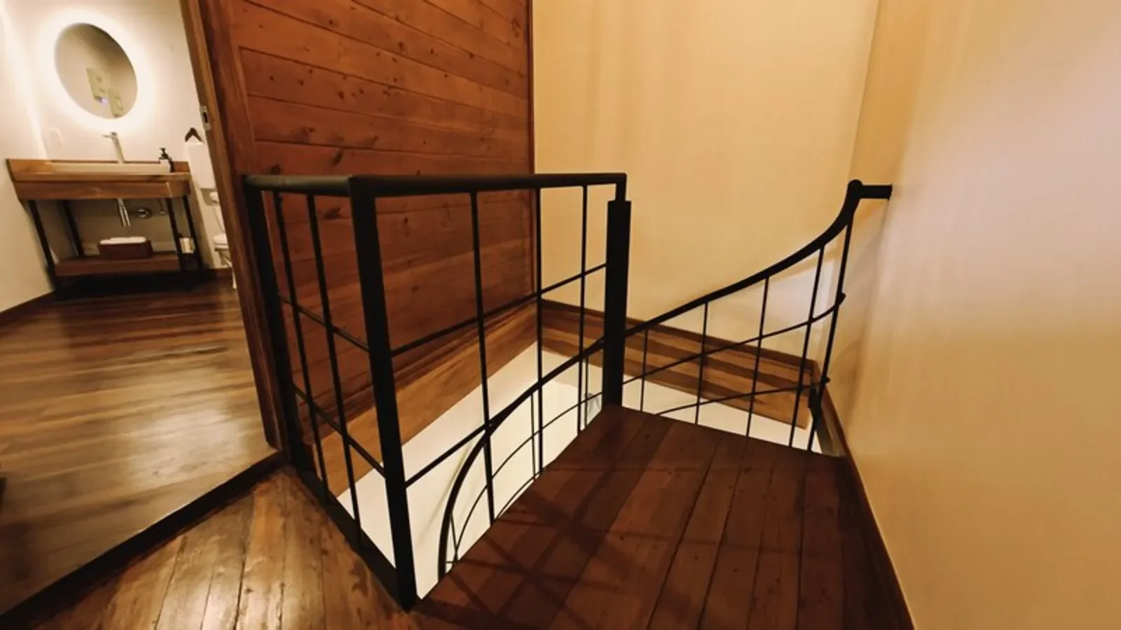 Renovated Home with Ocean View (12).webp