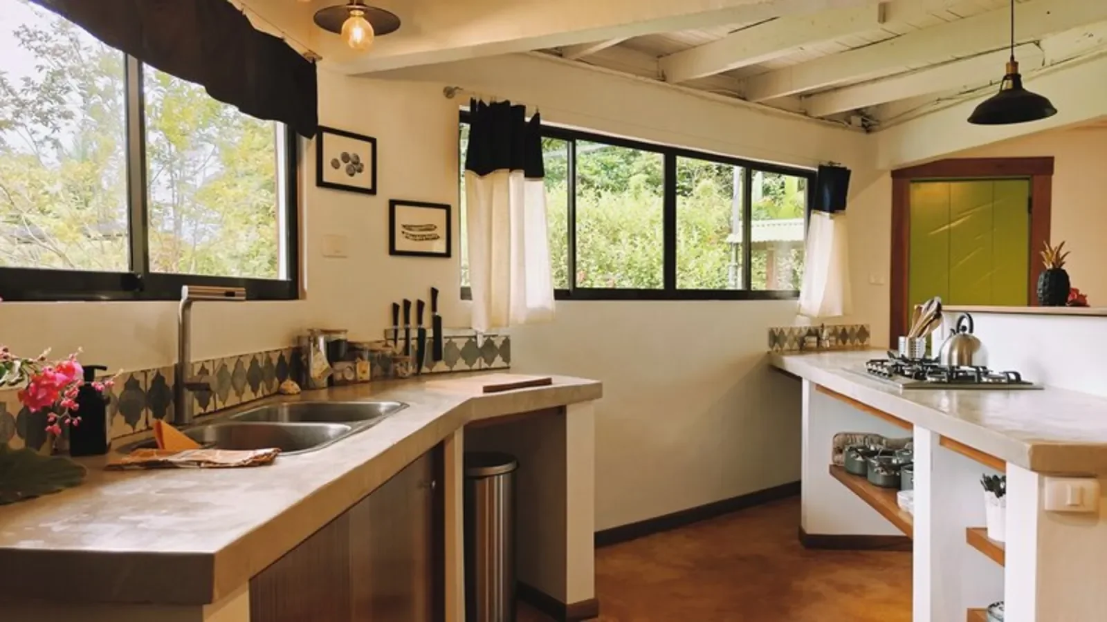 Renovated Home with Ocean View (20).webp