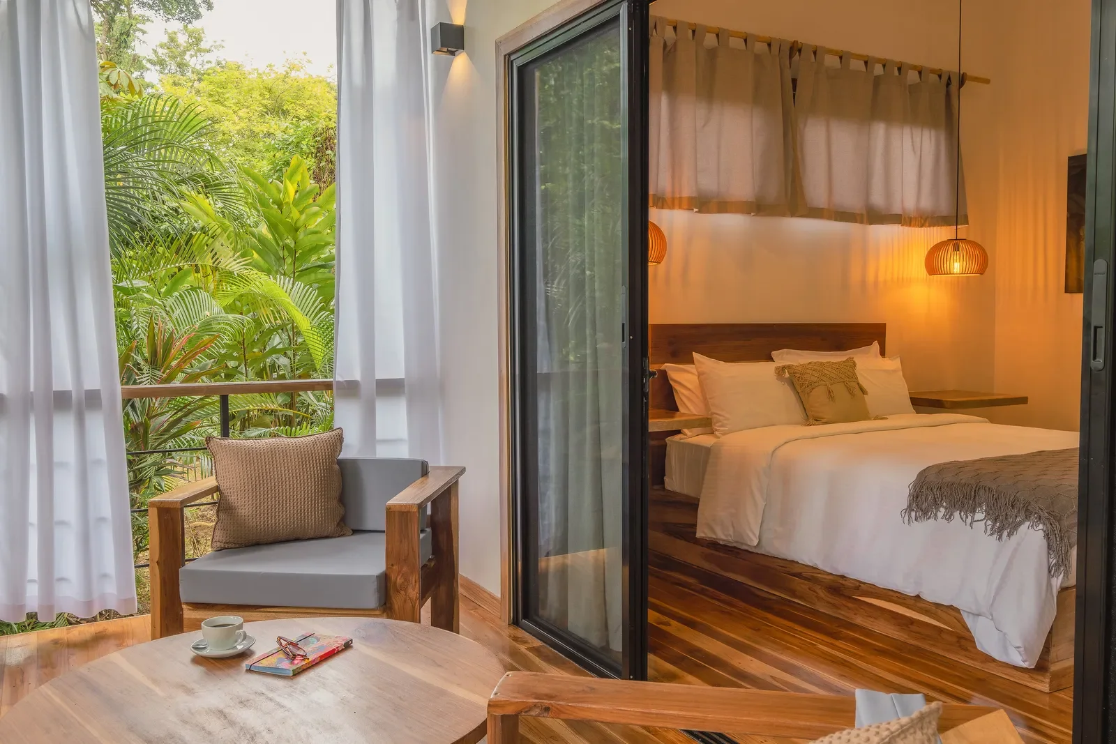 turnkey-hotel-restaurant-playa-chiquita (16).webp