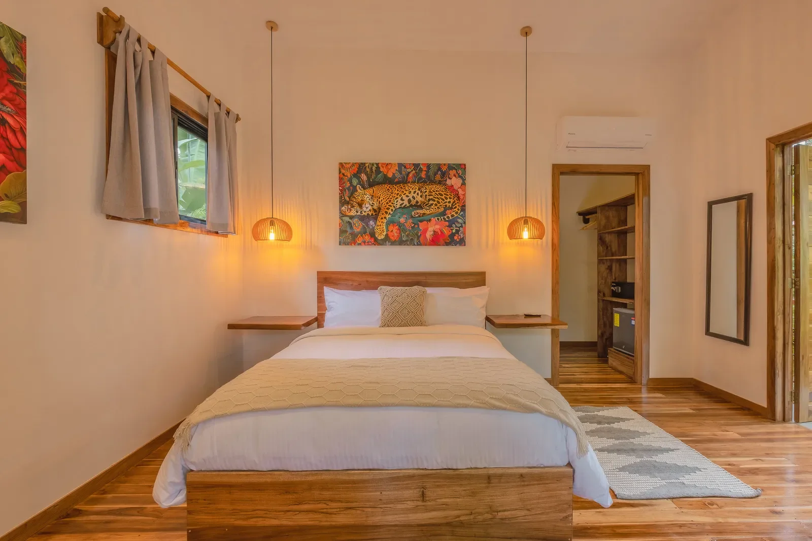 turnkey-hotel-restaurant-playa-chiquita (20).webp