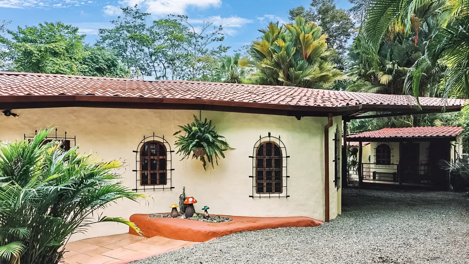 playa-chiquita-turnkey-entertainment-home (2).webp