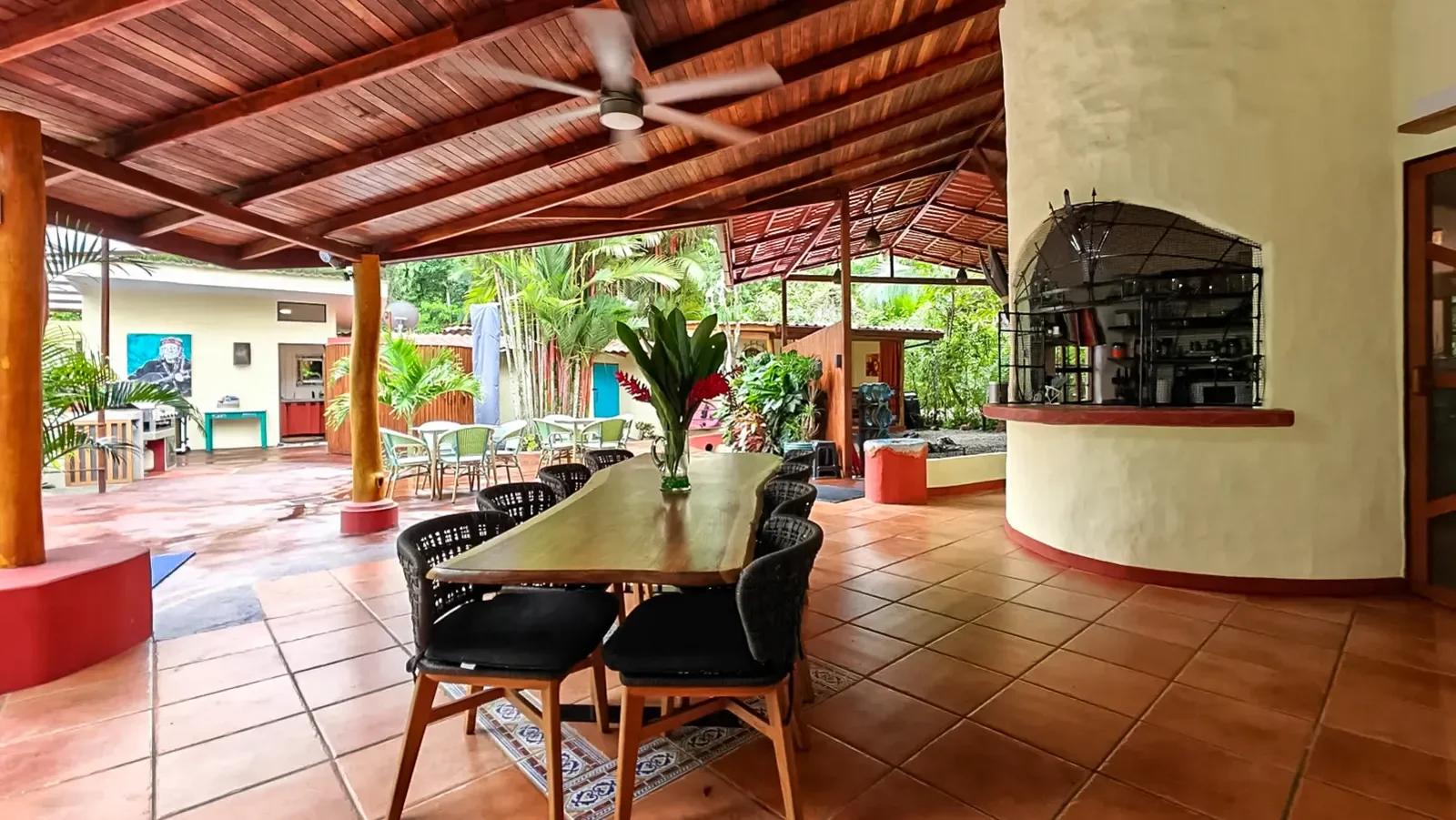 playa-chiquita-turnkey-entertainment-home (15).webp