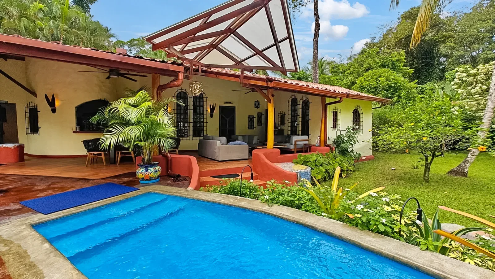 playa-chiquita-turnkey-entertainment-home (22).webp