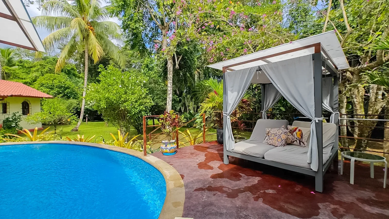 playa-chiquita-turnkey-entertainment-home (27).webp