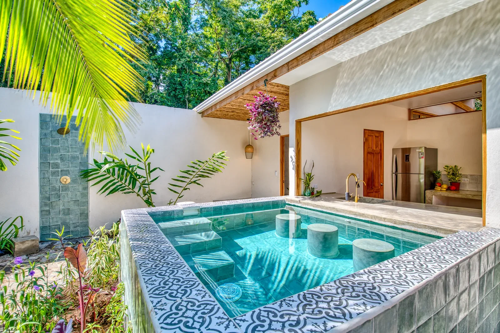 $265,000 - 2 Bd/2 Ba - Rental Income Opportunity in Puerto Viejo