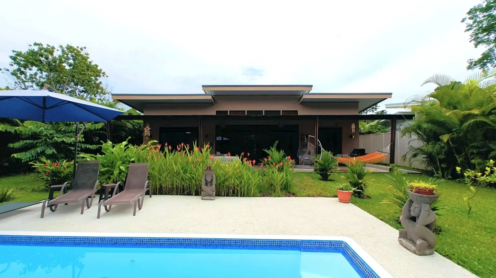 Luxurious-Tropical-Home-Playa Negra-Beach (26).webp