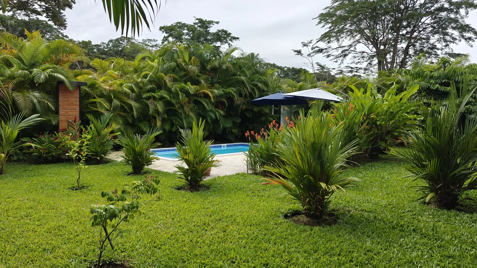 Luxurious-Tropical-Home-Playa Negra-Beach (30).webp